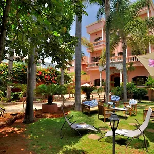 2* Guest house Lhostel A